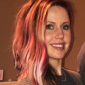 Meet your Posher, Maygen